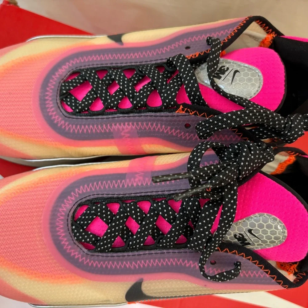 Nike Pink Air Max 2090 Iced Lilac size 8‎